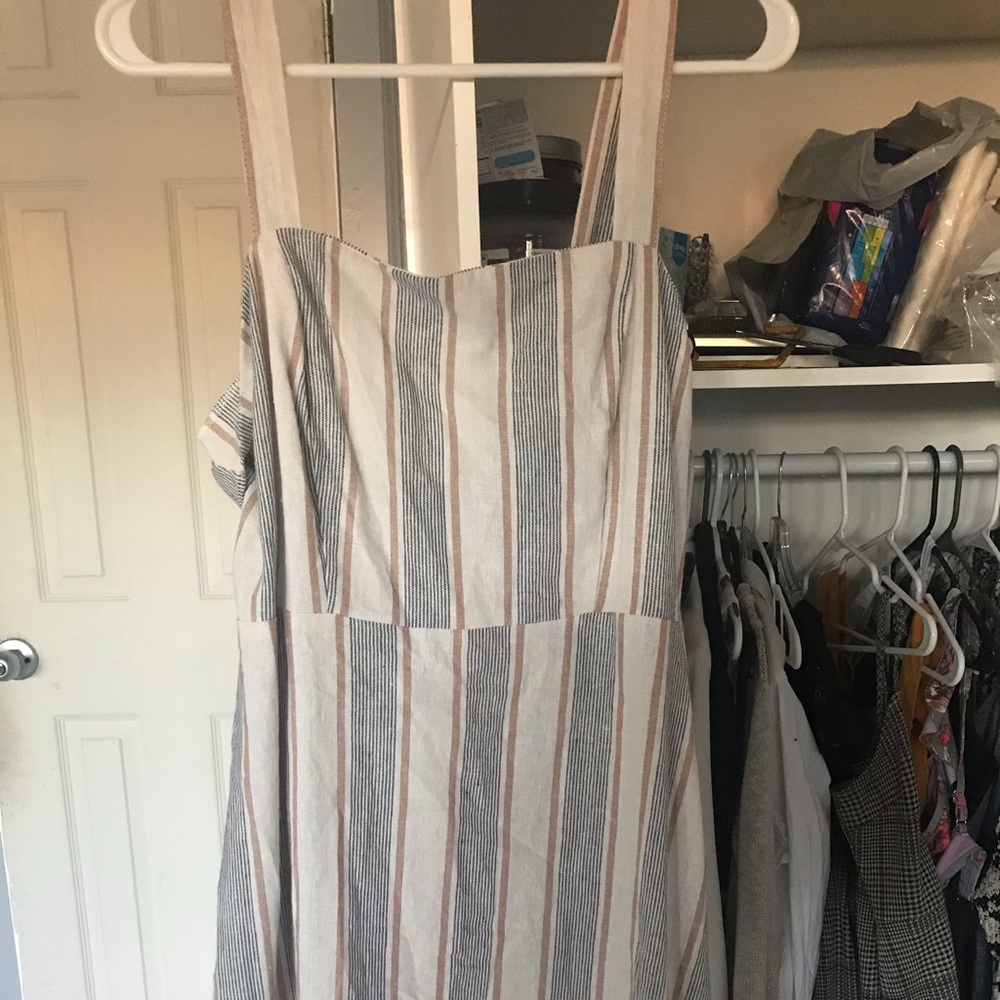 Cute summer dress never worn